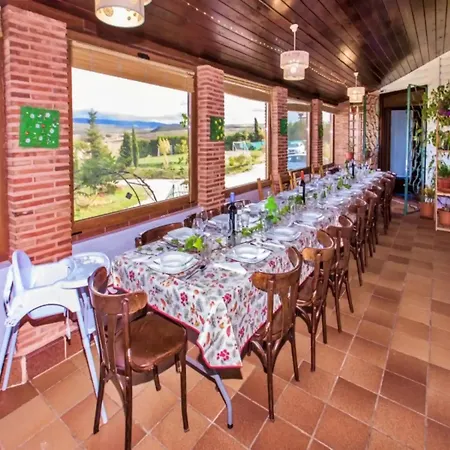 Feriehus Casas Al Pie Del Arbol Cuzcurrita de Juarros