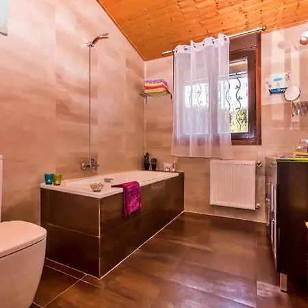 Casas Al Pie Del Arbol * Cuzcurrita de Juarros