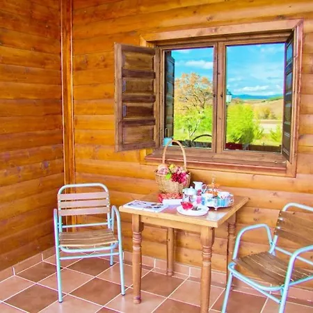 Feriehus Casas Al Pie Del Arbol Cuzcurrita de Juarros