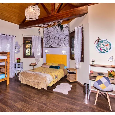 Casas Al Pie Del Arbol Holiday home Cuzcurrita de Juarros