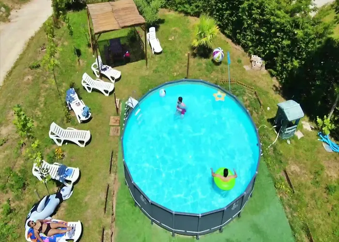 Casas Al Pie Del Arbol بيت للعطل *