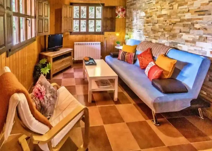 Casas Al Pie Del Arbol * Cuzcurrita de Juarros