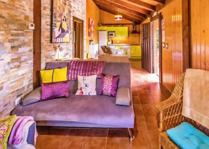 Casas Al Pie Del Arbol Cuzcurrita de Juarros