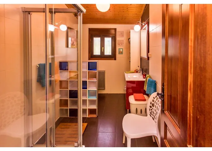 Casas Al Pie Del Arbol * Cuzcurrita de Juarros